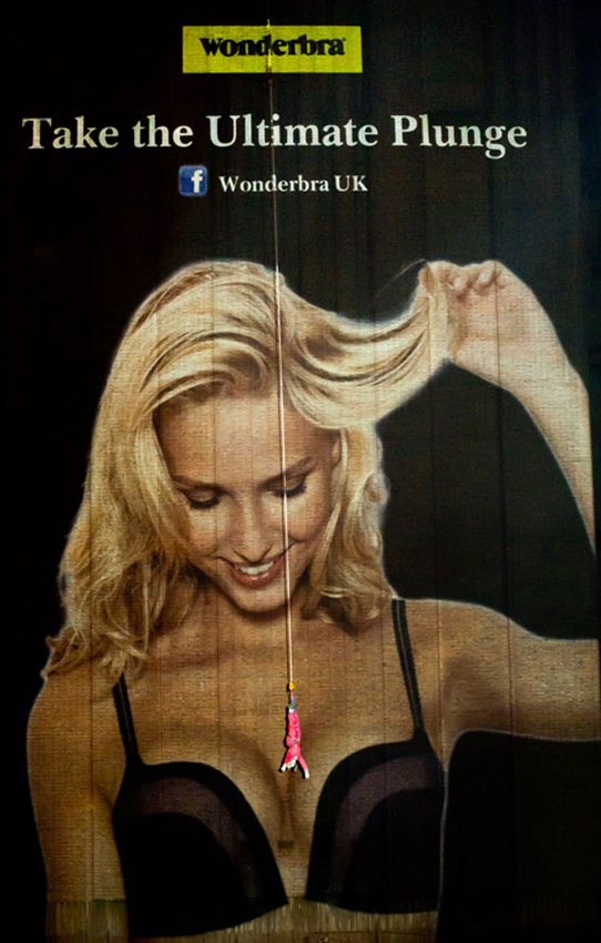 Wonderbra-2.jpg Wonderbra-2.jpg