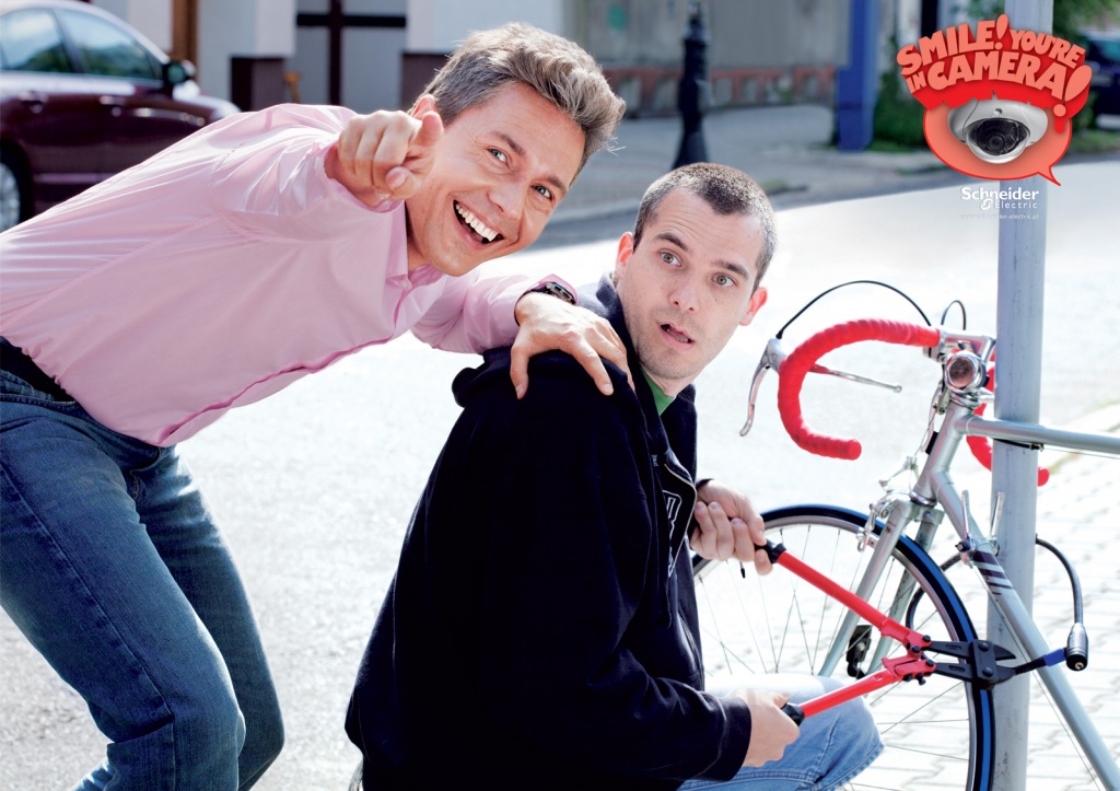 Schneider_Electric_Bike_ibelieveinadv.jpg Schneider_Electric_Bike_ibelieveinadv.jpg