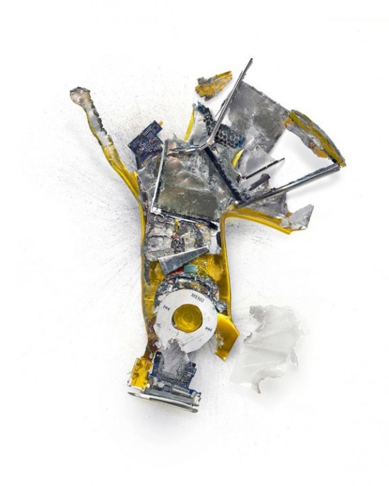 appledestroy5-550x687.jpg appledestroy5-550x687.jpg